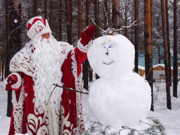 Дед Мороз поблагодарил юных внучат из Белогорска за поздравления ко Дню рождения